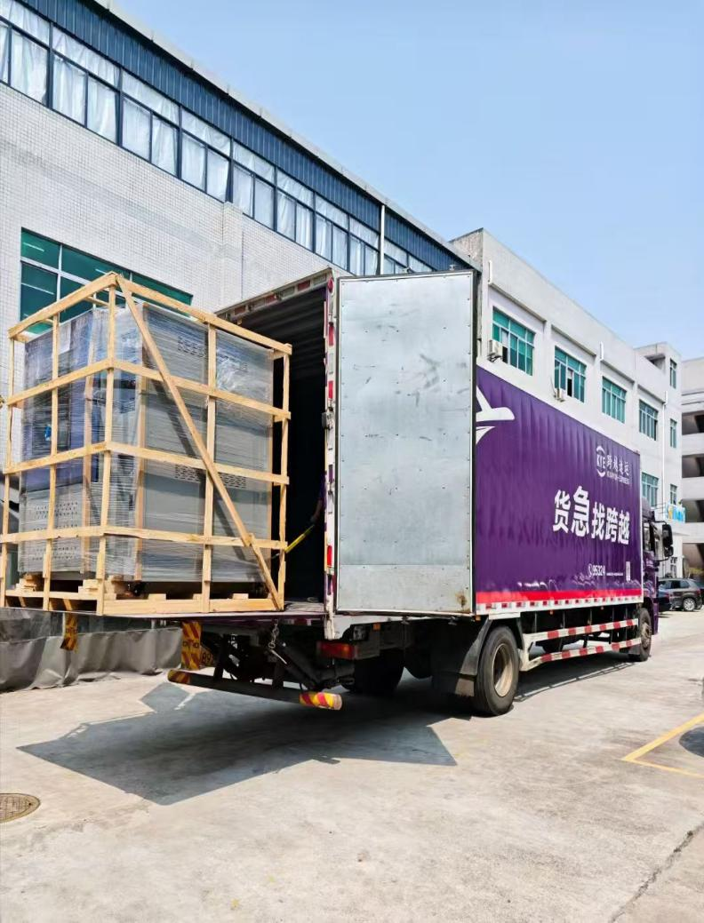 裝車(chē)出發(fā) 裝車(chē)出發(fā)